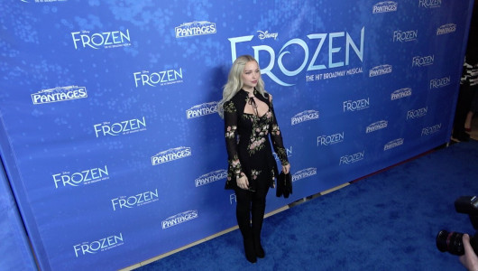Dove Cameron 'Frozen' Premiere (17)