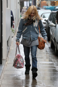 Fearne Cotton Out and about (14)