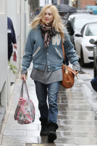 Fearne Cotton Out and about (3)