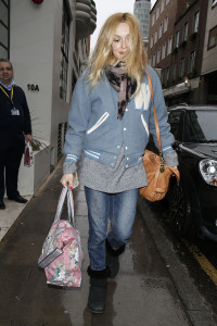 Fearne Cotton Out and about (2)